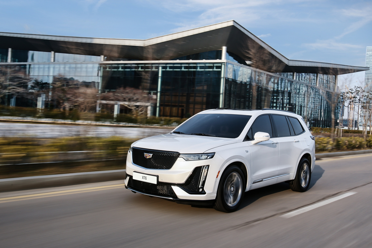 캐딜락 XT6 주행사진 모습. [캐딜락 제공]