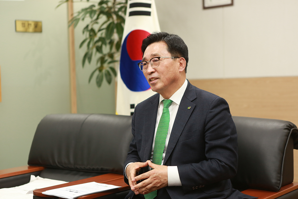 김춘진 한국농수산식품유통공사 사장.