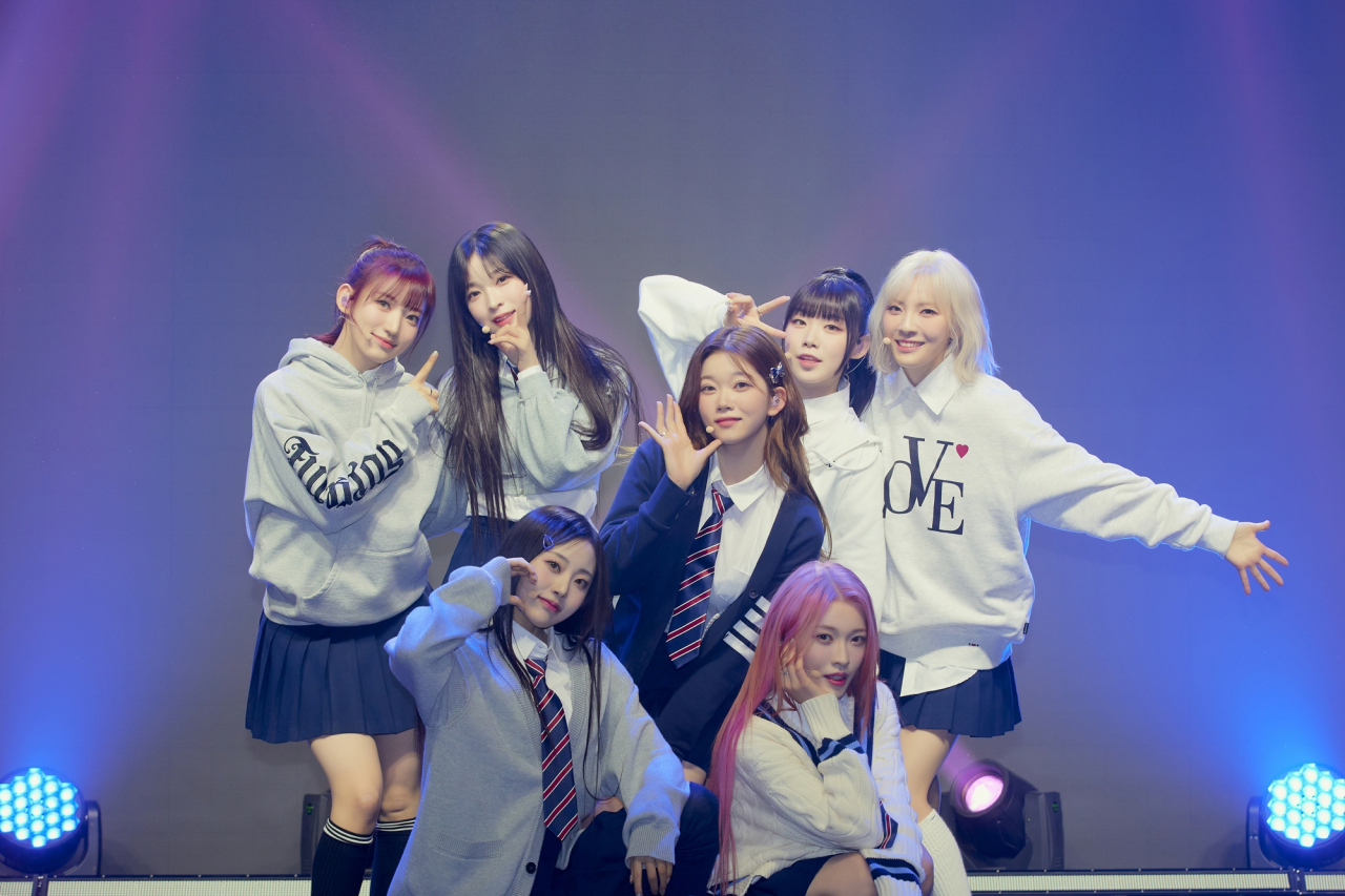 Billlie strikes a pose while performing "Eunoia," from its fourth mini album, during a media showcase in Seoul on Tuesday. (Mystic Story)