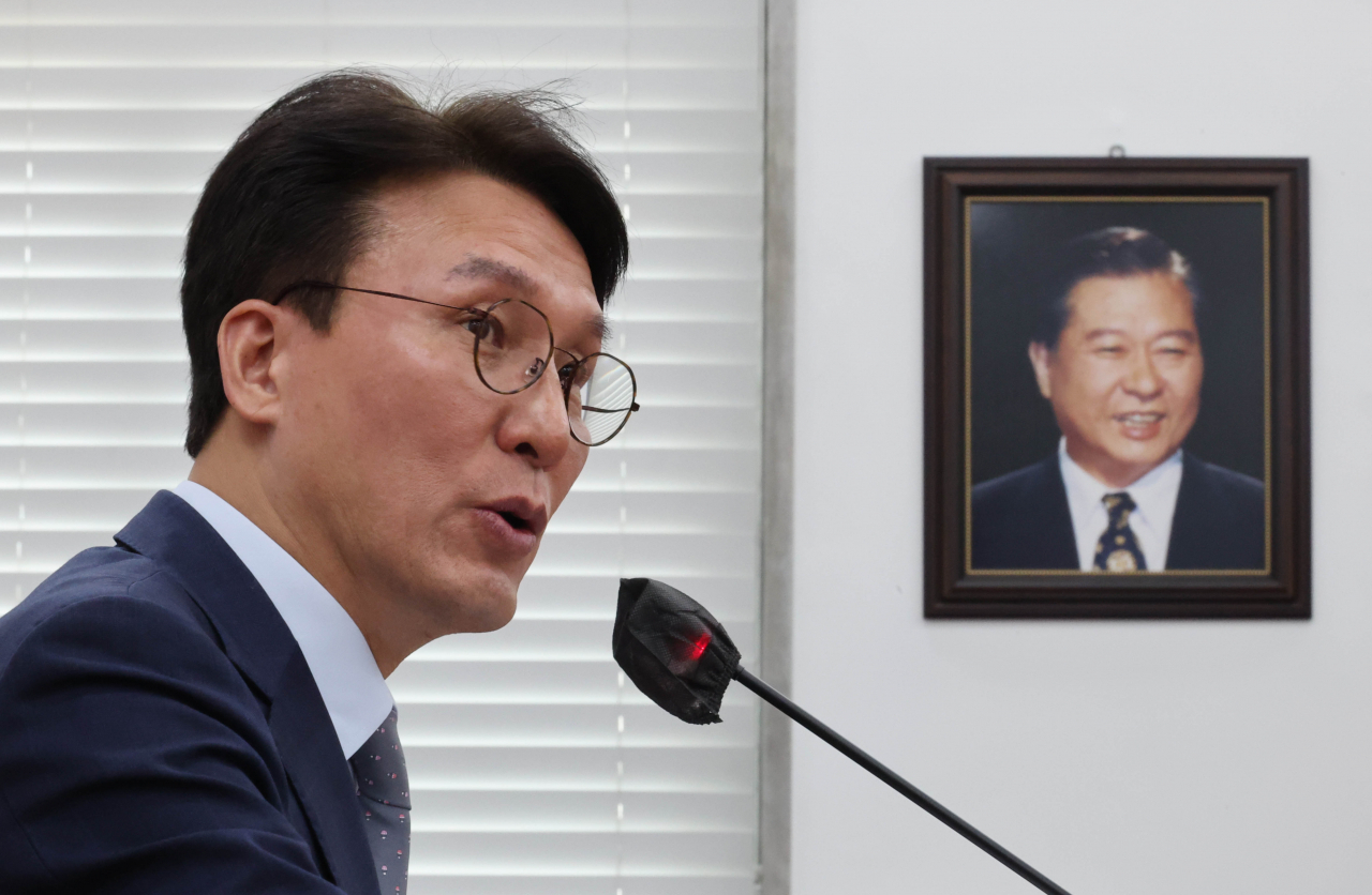 김민석 더불어민주당 정책위의장이 29일 오후 국회 원내대표실에서 '천원의 아침밥' 관련 정책 발표를 하고 있다.[연합]