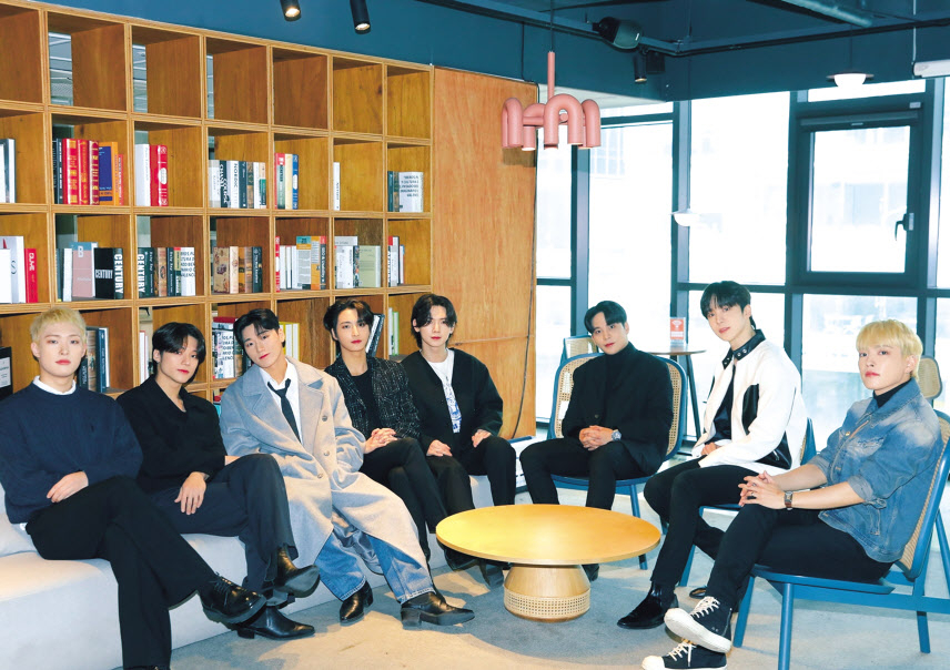 올해로 데뷔 6년 차에 들어서는 남성그룹 에이티즈(ATEEZ). 1년2개월 동안 두 번의 월드투어를 마치고 돌아온 에이티즈는 4~5월 서울과 일본을 오가며 월드투어 앙코르 콘서트 갖는다. [KQ엔터테인먼트 제공]