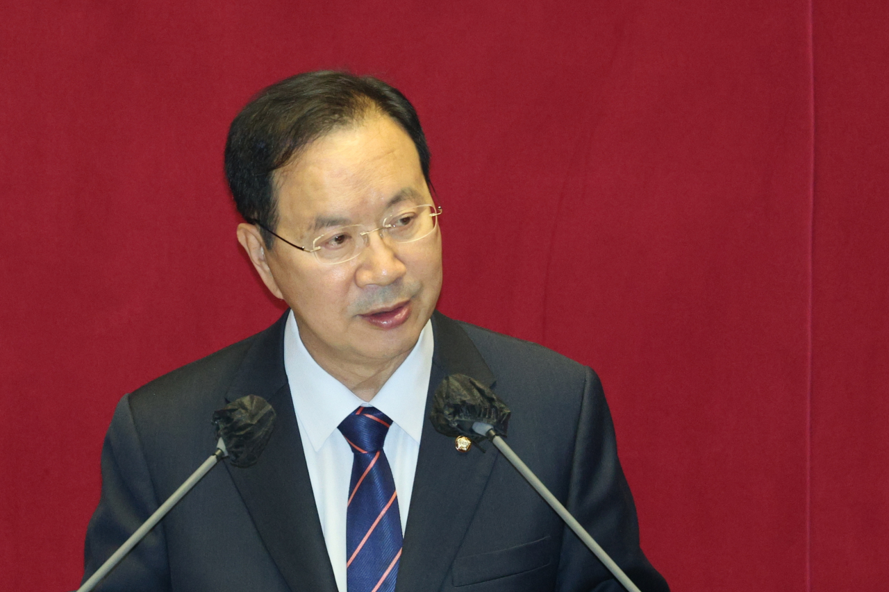 불법 정치자금 수수 등 혐의로 구속영장이 청구된 국민의힘 하영제 의원이 30일 오후 국회에서 열린 본회의에서 본인의 체포동의안에 대한 신상발언을 하고 있다. [연합]
