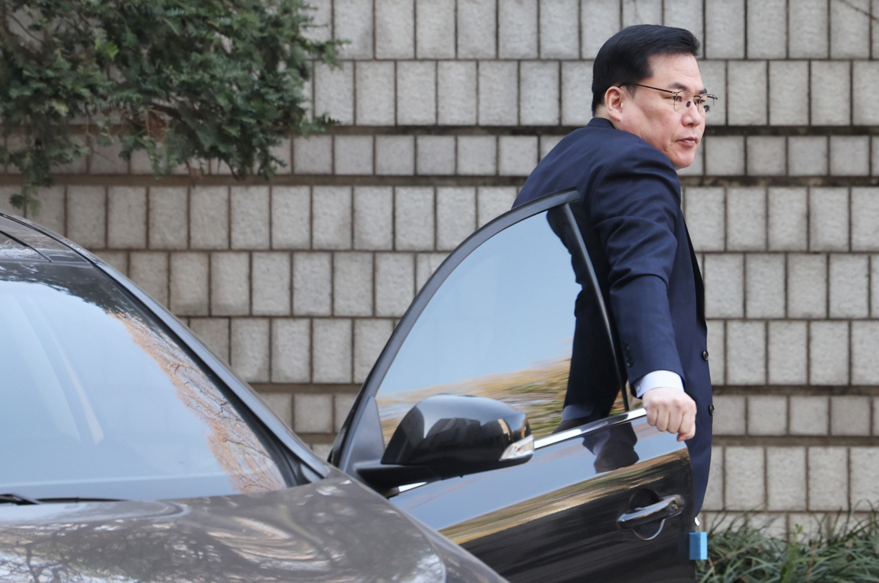 유동규 전 성남도시개발공사 기획본부장이 27일 오전 서초구 서울중앙지법에서 열리는 대장동 개발 배임 의혹 관련 속행공판에 출석하고 있다. [연합]