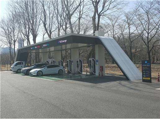 전기차 및 이륜차 복합스테이션