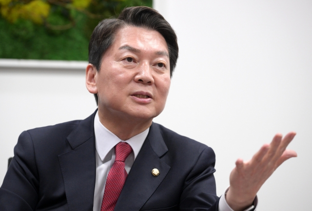 2023년 재산 공개에서 국회의원 가운데 가장 재산이 많은 것으로 집계된 안철수 국민의힘 국회의원이 헤럴드경제와 인터뷰하고 있다. 이상섭 기자