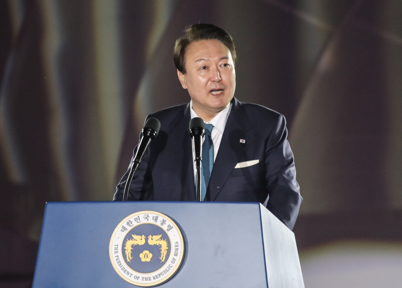 윤석열 대통령이 31일 전라남도 순천시에서 열린 '2023 순천만국제정원박람회 개막식'에서 축사를 하고 있다. [연합]