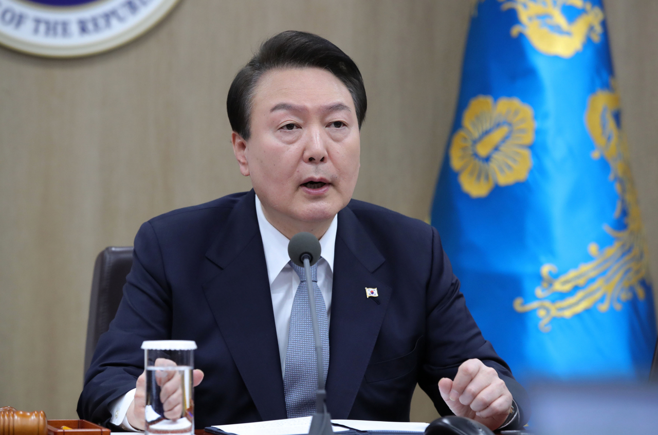 윤석열 대통령이 지난달 28일 서울 용산 대통령실 청사에서 열린 국무회의에서 발언하고 있다. [연합]