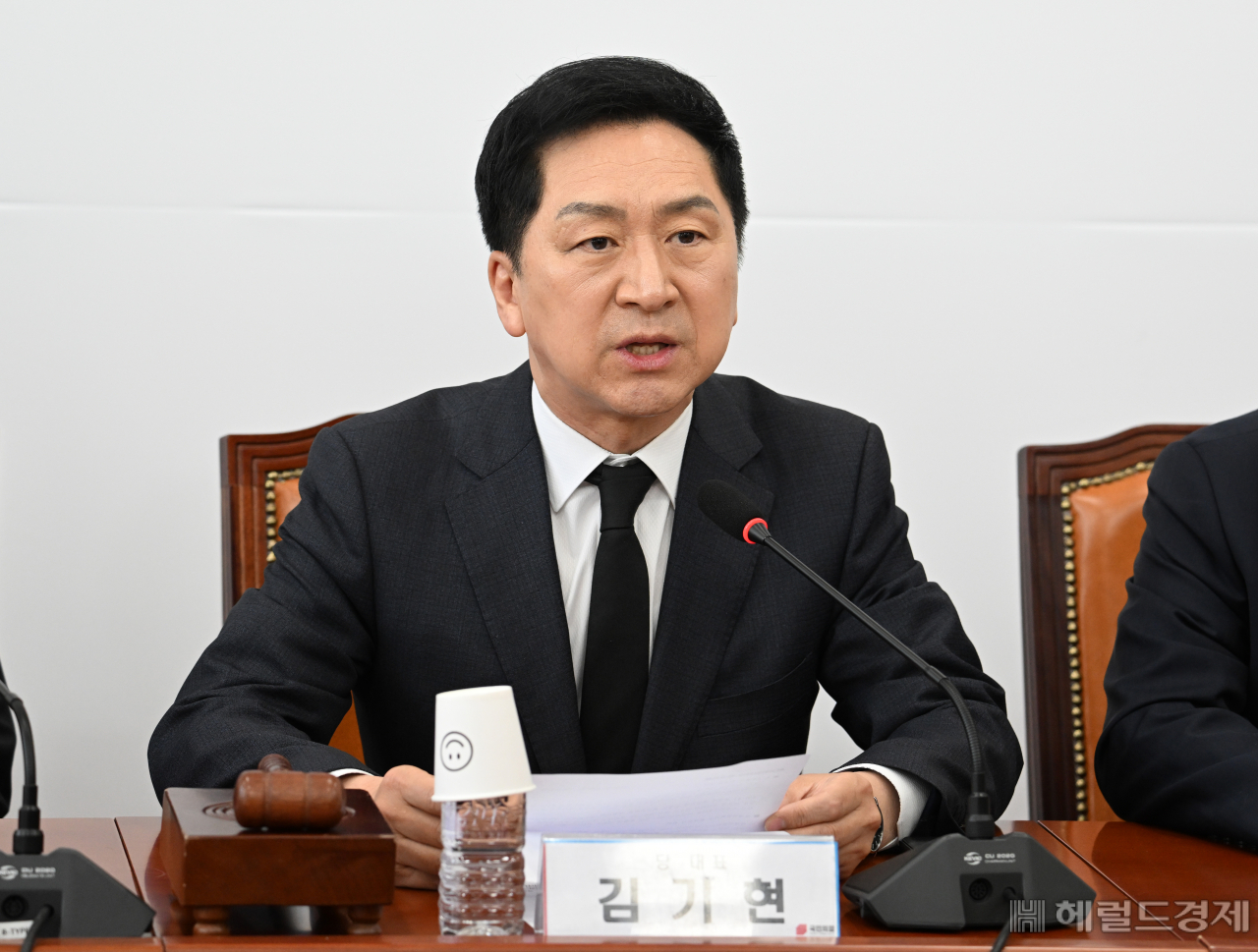 김기현 국민의힘 대표가 3일 서울 영등포구 여의도 국회의사당 본청에서 열린 국민의힘 최고위원회의에 참석해 발언하고 있다. 임세준 기자
