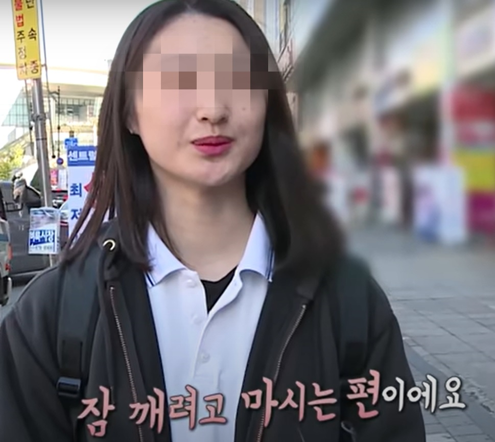 “하루 3병씩 마시는 사람도 있다?” 편의점 줄서서 사는 ‘이 음료’ 자칫 큰 병 난다