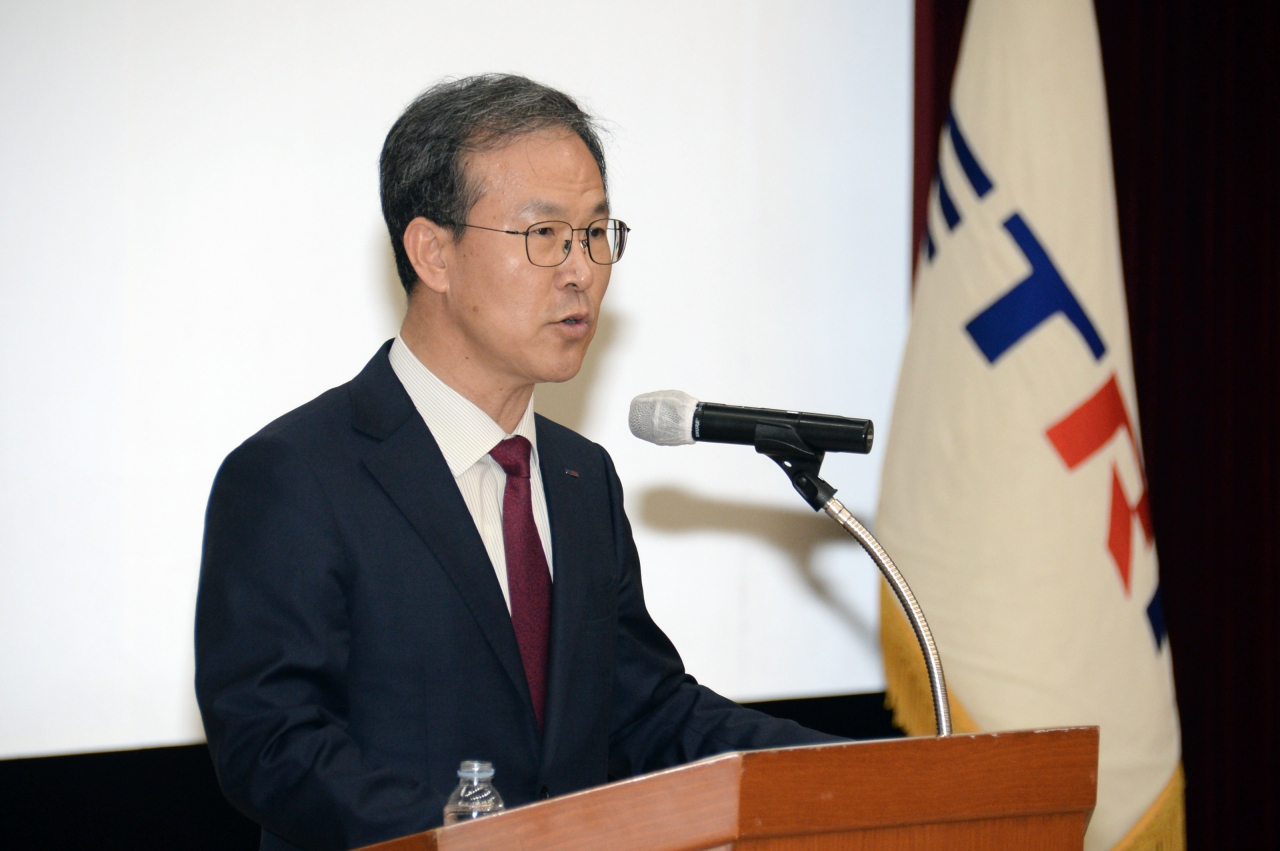 방승찬 ETRI 원장이 5일 기관창립 47주년 기념사를 하는 모습.[ETRI 제공]