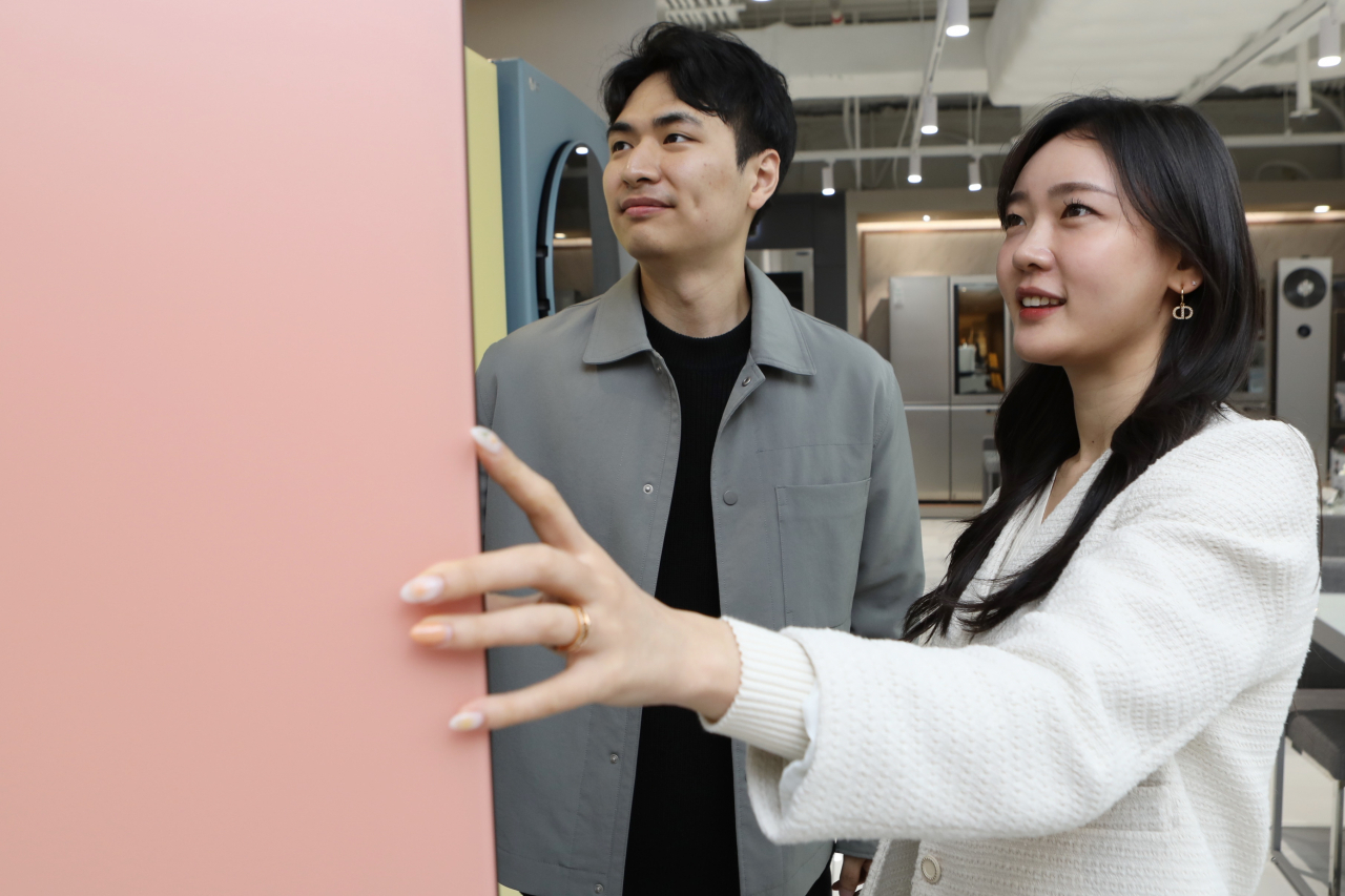 신혼부부의 프리미엄 가전 구매 매출이 늘었다. 관련 이미지. [롯데백화점 제공]