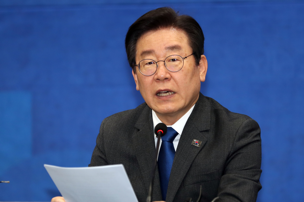 이재명 더불어민주당 대표가 7일 오전 광주 서구 김대중컨벤션센터에서 열린 현장 최고위원회의에서 모두발언하고 있다. [연합]
