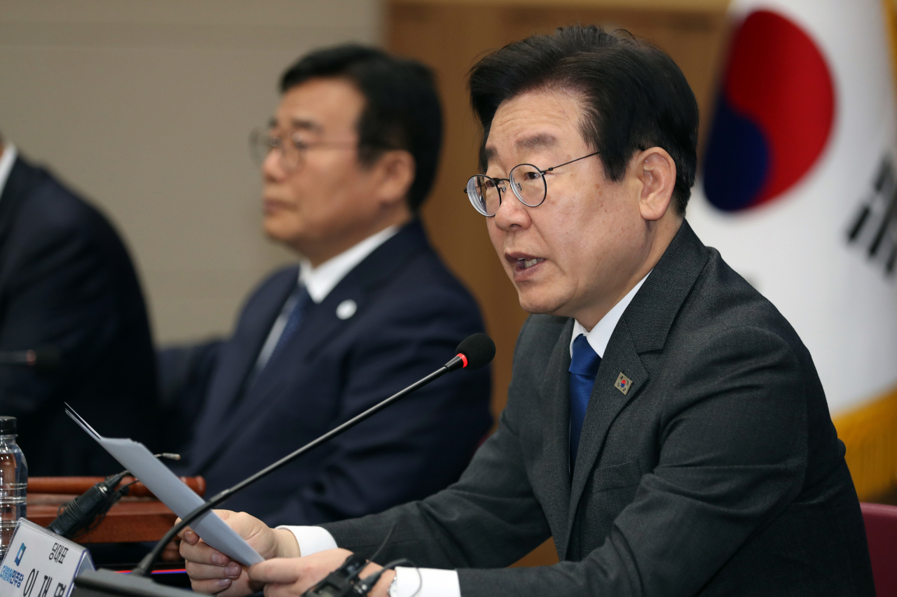 이재명 더불어민주당 대표가 7일 오전 광주 서구 김대중컨벤션센터에서 열린 현장 최고위원회의에서 모두발언하고 있다. [연합]