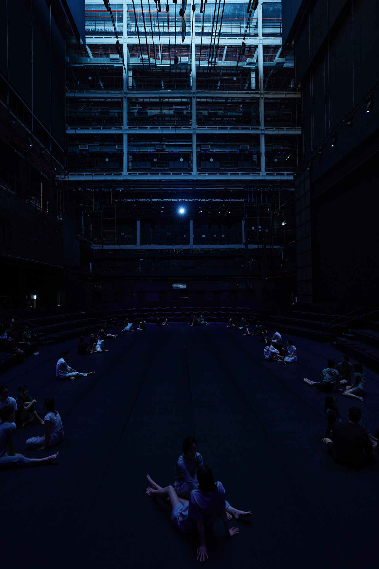 Dancers perform “Caveae” on stage at the Haeoreum Theater, at the National Theater of Korea, in Seoul. (KNCDC)