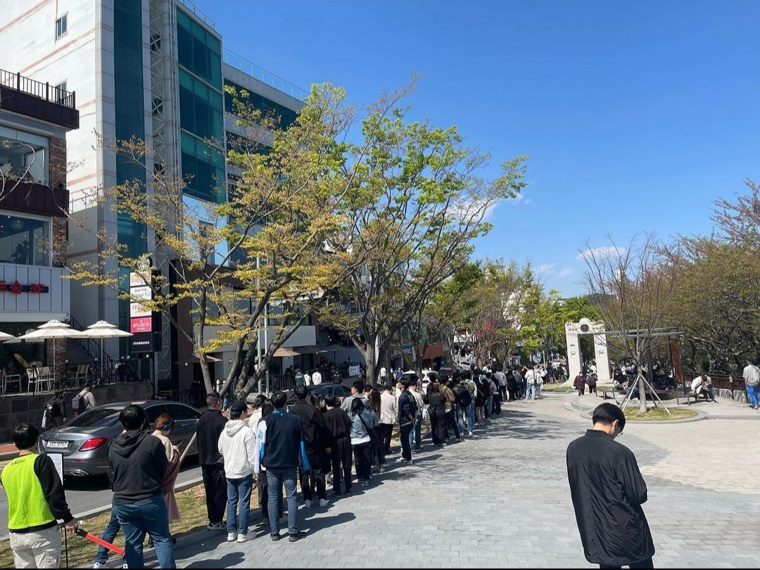 “아침부터 줄섰는데 밤 9시 입장했어요” 명품도 아닌데 때아닌 ‘부산 오픈런’