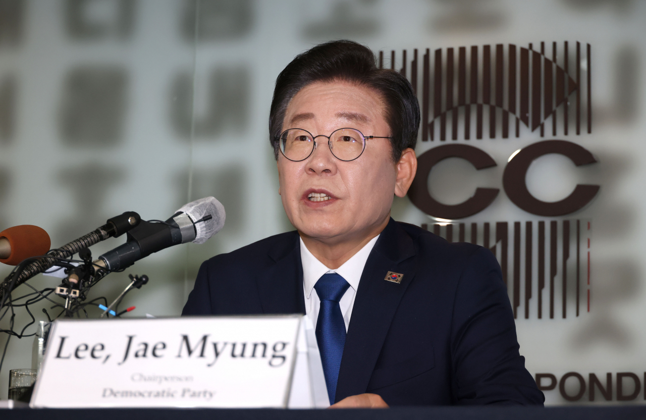 더불어민주당 이재명 대표가 11일 오후 서울 중구 프레스센터에서 열린 외신기자클럽 초청 기자간담회에서 모두 발언하고 있다. [연합]
