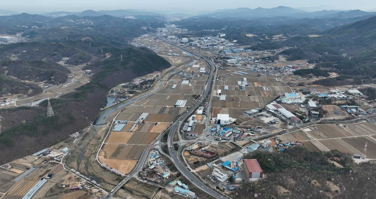 시스템반도체 클러스터터 국가첨단산업단지 후보지로 지정된 용인특례시 처인구 이동읍과 남사읍 일대 전경(항공).[용인시 제공]