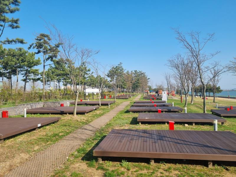 송도국제캠핑장 캠핑데크