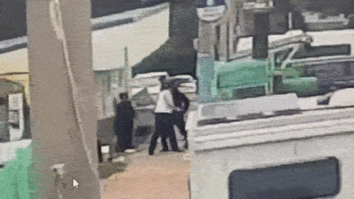 상습 무단취식에 폭행 혐의 등으로 구속된 60대 남성. [제주동부경찰서 제공 폐쇄회로(CC)TV 캡처]