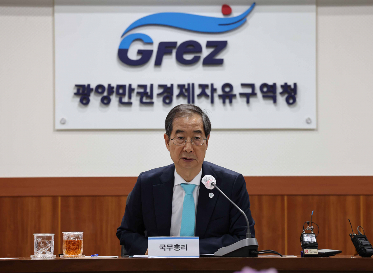 한덕수 국무총리가 19일 오후 전남 광양시 광양만권 경제자유구역청에서 열린 호남지역 수출기업 간담회에 참석해 인사말하고 있다. [연합]