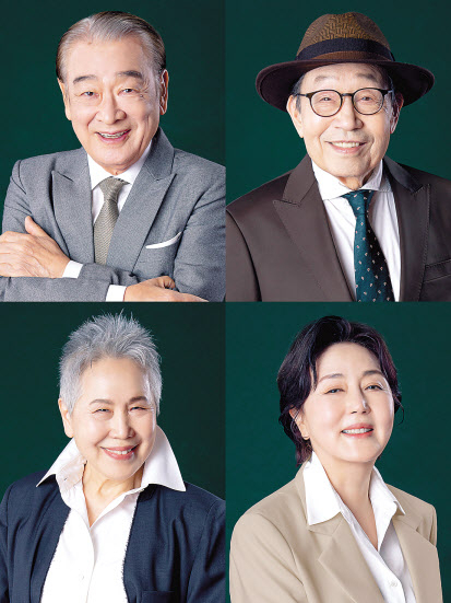연극 ‘장수상회-라스트 댄스’의 이순재(왼쪽 위부터 시계방향) 신구 김성녀 박정자 [극단장수상회 제공]
