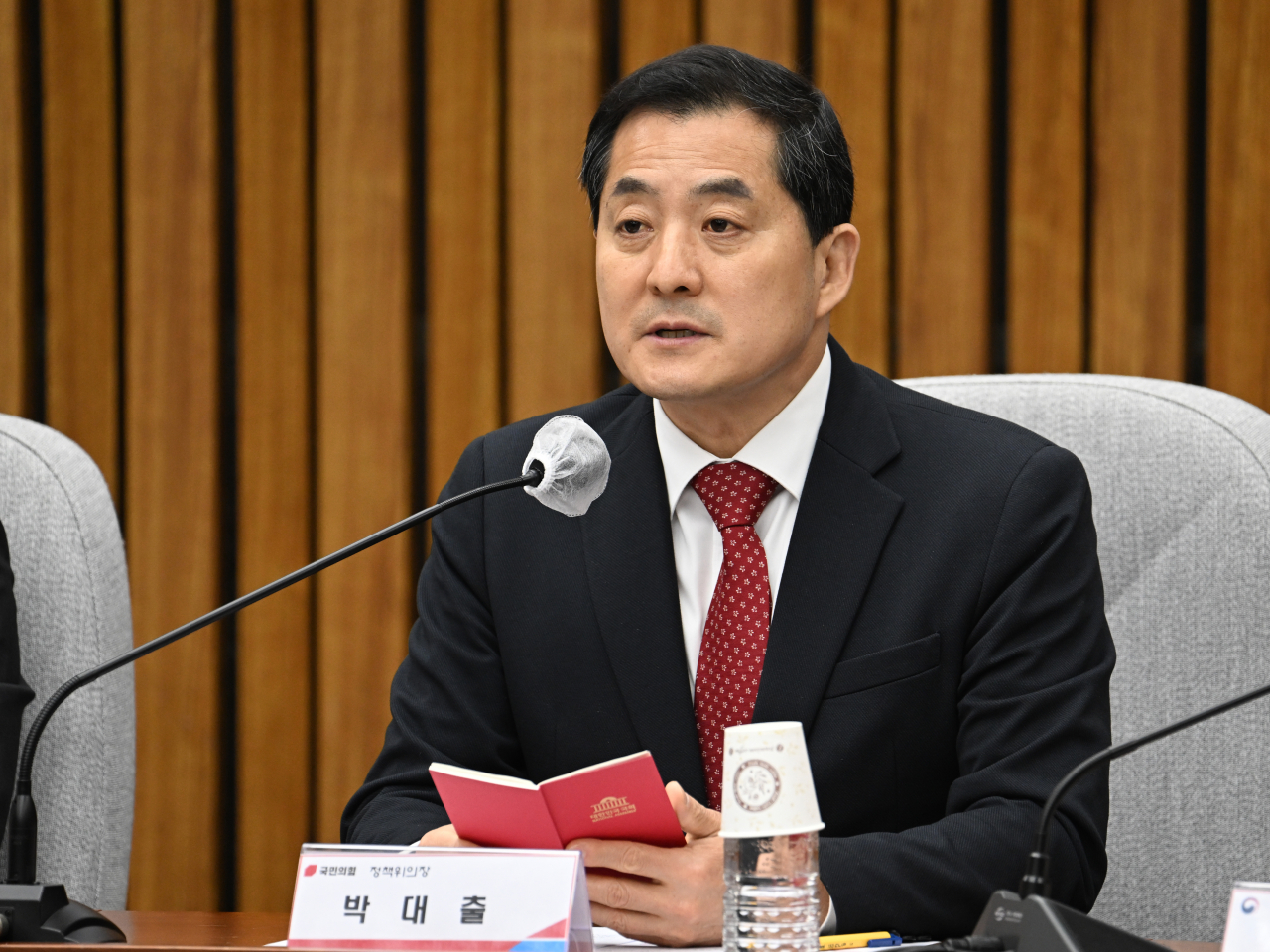 박대출 국민의힘 정책위의장이 20일 서울 영등포구 여의도 국회의사당 본청에서 열린 전기·가스 요금 관련 산업계 민·당·정 간담회에 참석해 발언하고 있다. 임세준 기자