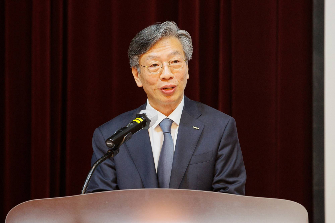 유정열 코트라 사장이 20일 서울 서초구 본사에서 열린 ‘중견기업 코트라 스킬업 설명회’에서 개회사를 하고 있다. [코트라 제공]