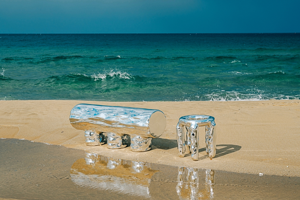 최동욱 작가, Crest and Trough series, Bench [롯데백화점 제공]
