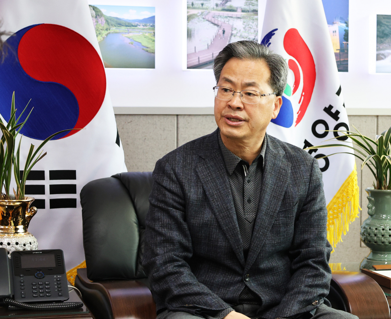 오도창 영양군수는 2일 "전국의 많은 사람들이 볼거리, 즐길거리 가득한 5월의 영양산나물축제장을 찾아 풍성한 만찬을 즐겨주기를 바란다"고 말했다.[영양군 제공]