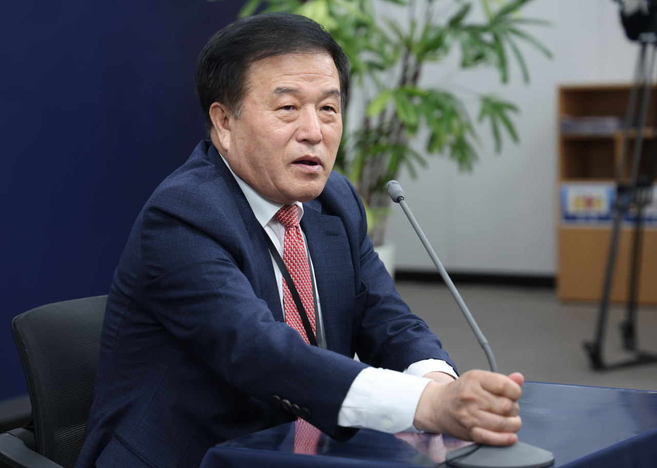 이진복 대통령실 정무수석이 2일 서울 용산 대통령실 청사에서 국민의힘 태영호 최고위원과의 대화 관련 언론보도 등 현안에 대해 해명하고 있다. [연합]