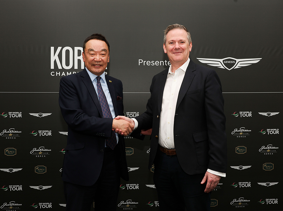 KPGA 구자철 회장(좌)과 벤 코웬 DP월드투어 CBO.[KPGA 제공]