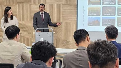 서울 중소기업유통센터에서 3일 열린 '한-사우디 비즈니스 상담회'에서 바드르 버르세이드 PMI-KSA 회장이 국내 중소기업들에 사우디 프로젝트를 설명하고 있다. [중진공 제공]