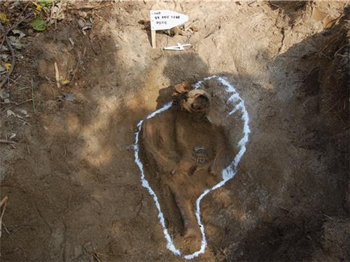 This photo shows a border site in Cheorwon, 71 kilometers northeast of Seoul, where the remains of Staff Sgt. Jeong Bok-hui were discovered in October 2010. (Ministry of National Defense)