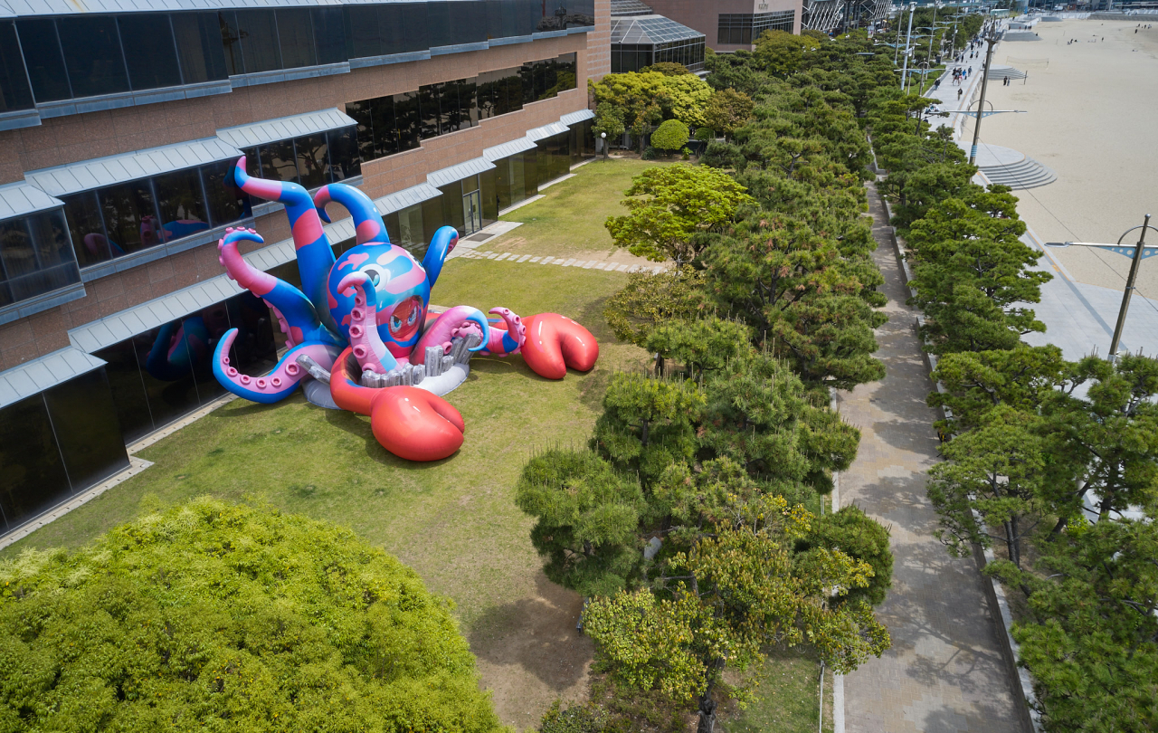 “Philip Colbert Lobsteropolis in Busan” by Philip Colbert, created for Art Busan 2023, is on display at the Paradise Hotel Busan. (Courtesy of the Artist and The Page Gallery)