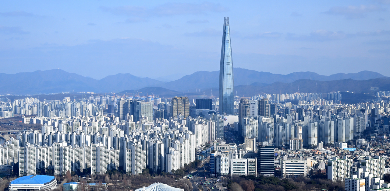 서울 송파구 롯데월드타워 및 잠실동 일대 아파트 모습. 임세준 기자
