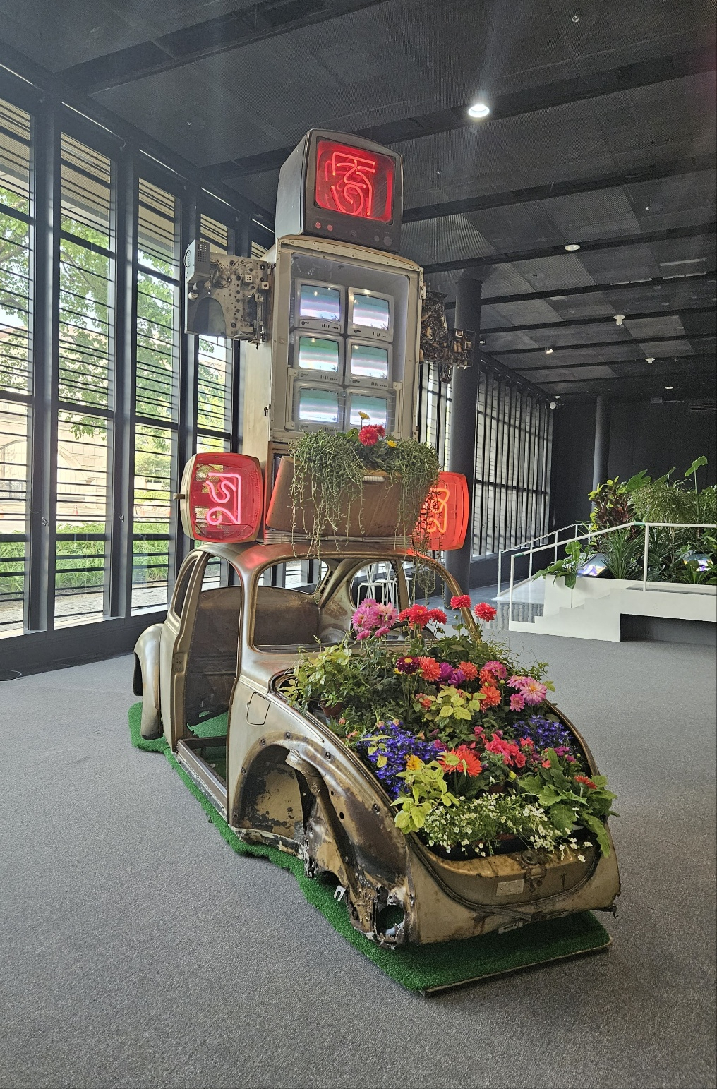 An installation view of "Marco Polo"at Nam June Paik Art Center (Park Yuna/The Korea Herald)