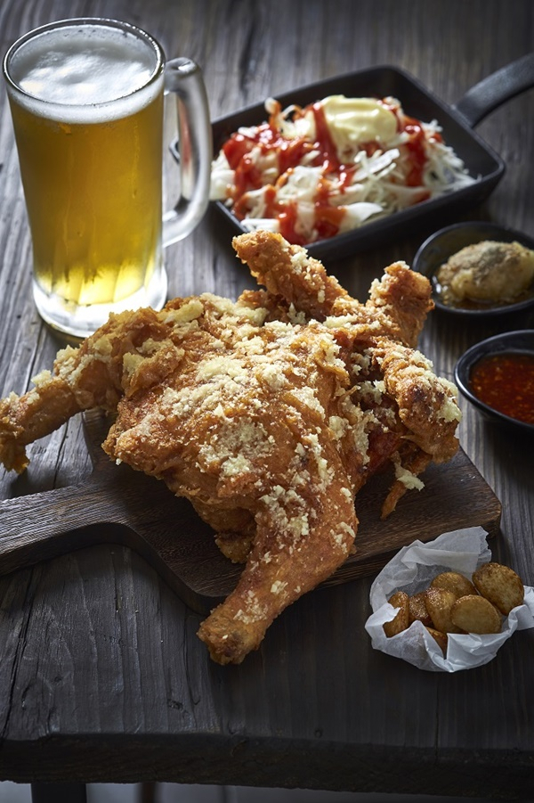 순천식 치킨인 마늘통닭 맛집.