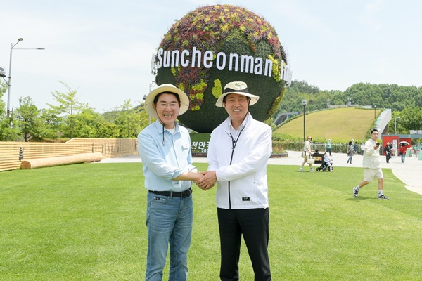 사진 왼쪽부터 노관규 순천시장과 오세훈 서울시장.