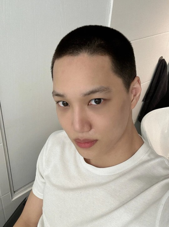 EXO's Kai Completes Alternative Military Service and Returns to Fans