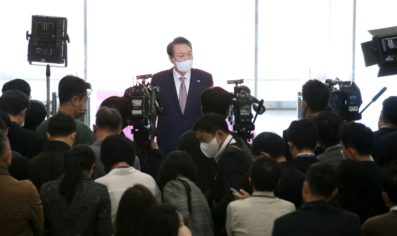 尹 1년, 용산시대·한미일 동맹 ‘성과’…협치부재·편중인사 ‘한계’ [용산실록]