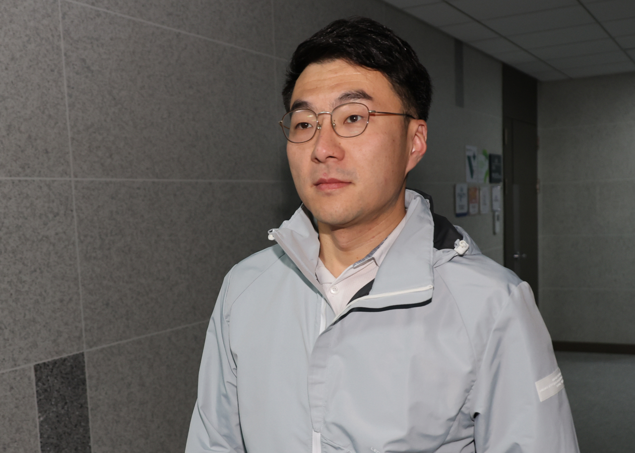 민주당 김남국 의원이 지난 14일 오전 국회 의원실로 출근하고 있다. 김 의원은 출근 후 페이스북을 통해 탈당을 선언했다. [연합]