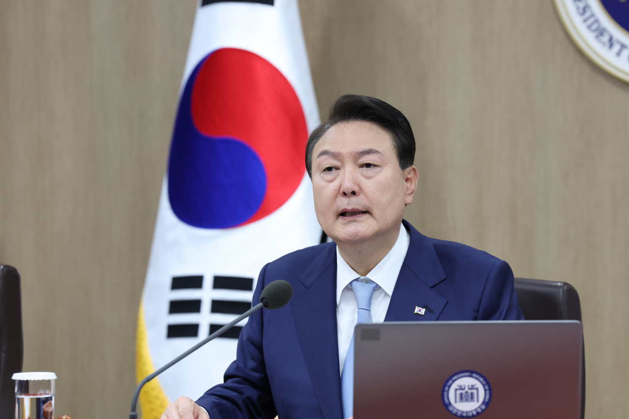 윤석열 대통령이 16일 서울 용산 대통령실 청사에서 열린 국무회의에서 발언하고 있다. [연합]