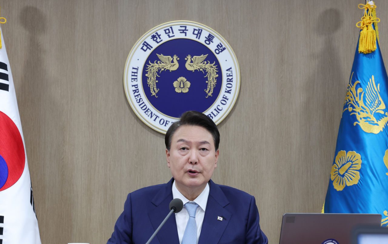 윤석열 대통령이 16일 서울 용산 대통령실에서 국무회의를 주재하고 있다. [연합]