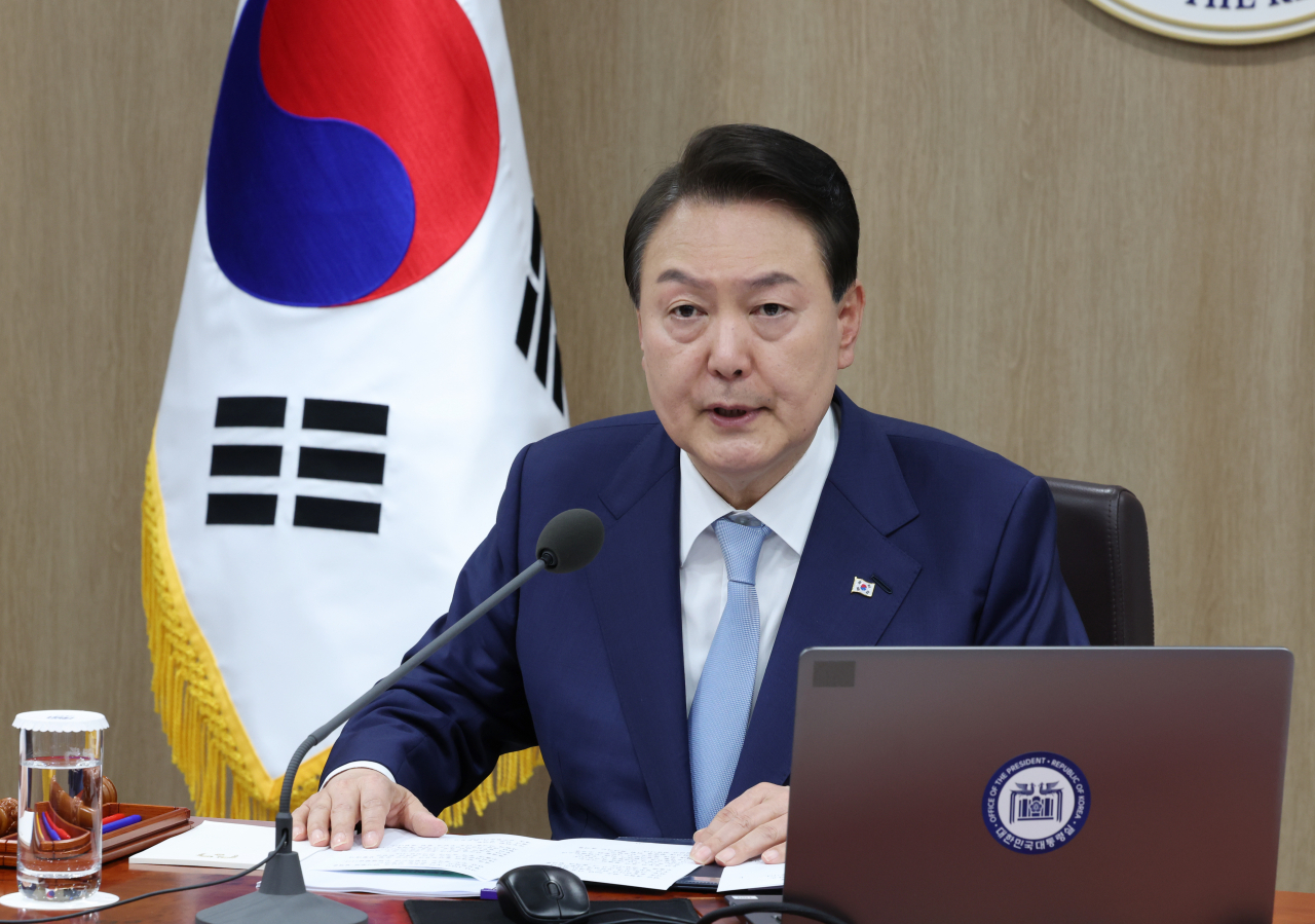 윤석열 대통령이 16일 서울 용산 대통령실 청사에서 열린 국무회의에서 모두발언하고 있다. [연합]