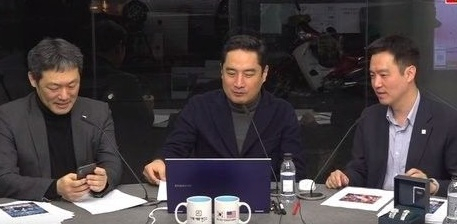(왼쪽부터)김용호 전 스포츠월드 기자, 강용석 변호사, 김세의 전 MBC기자[연합]