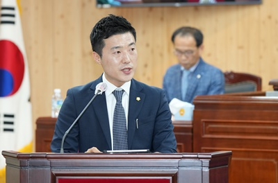 노두섭 강진군의원.