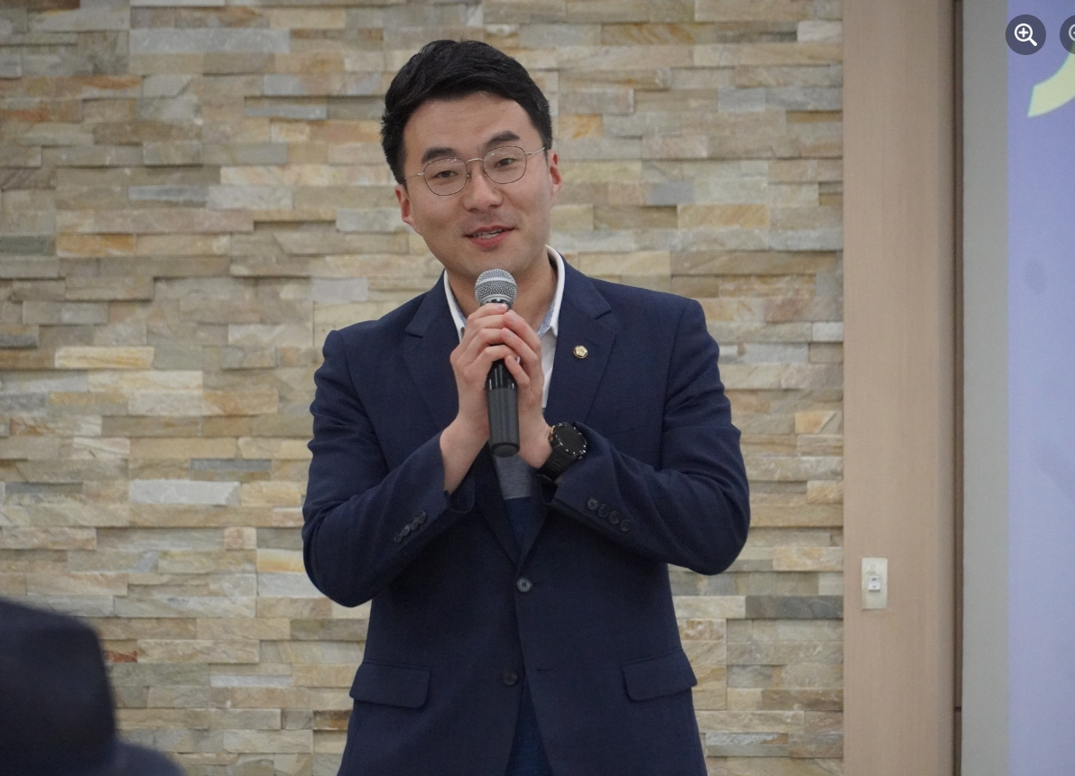 Rep. Kim Nam-kuk of Democratic Party (Kim Nam-kuk's facebook account)