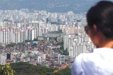 서울 남산에서 바라본 시내 아파트 단지 [연합]