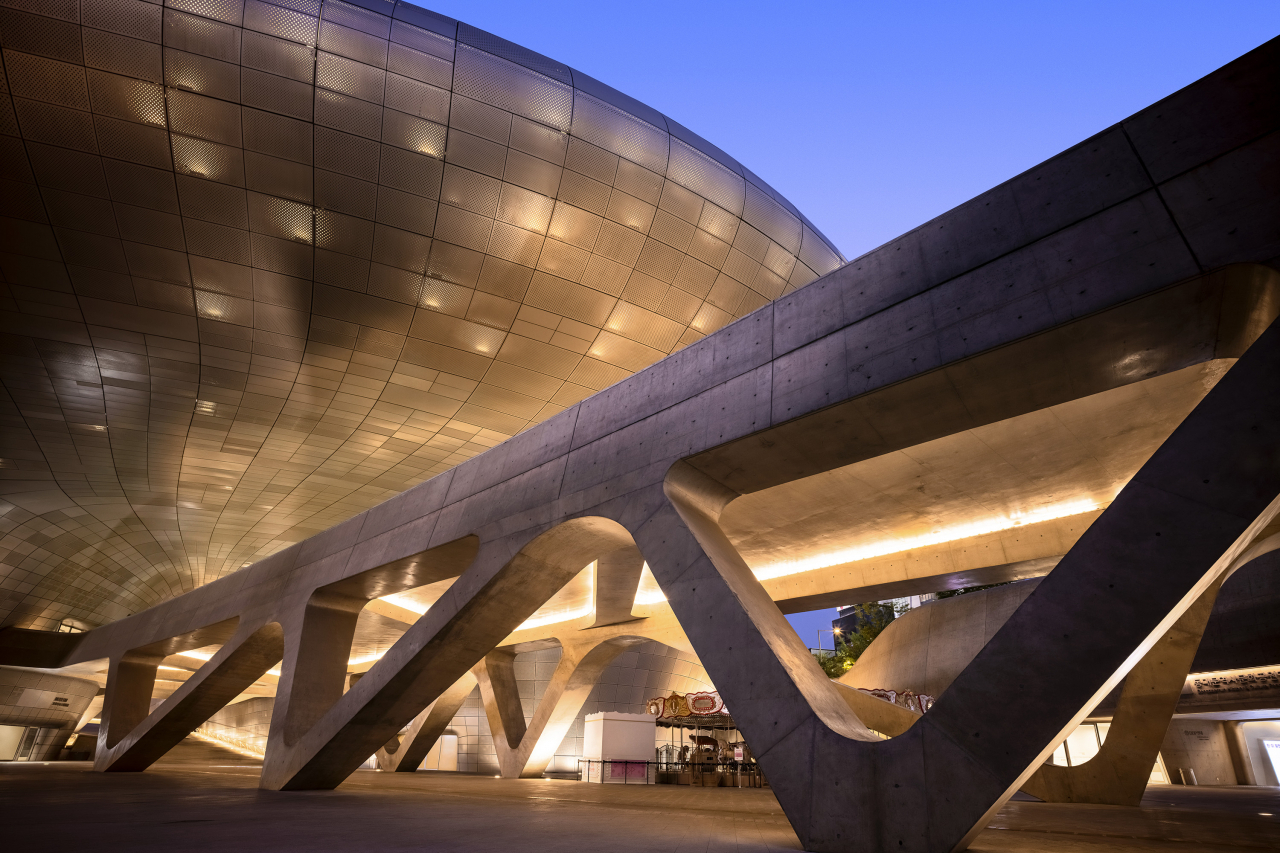Dongdaemun Design Plaza (Seoul Metropolitan Government)