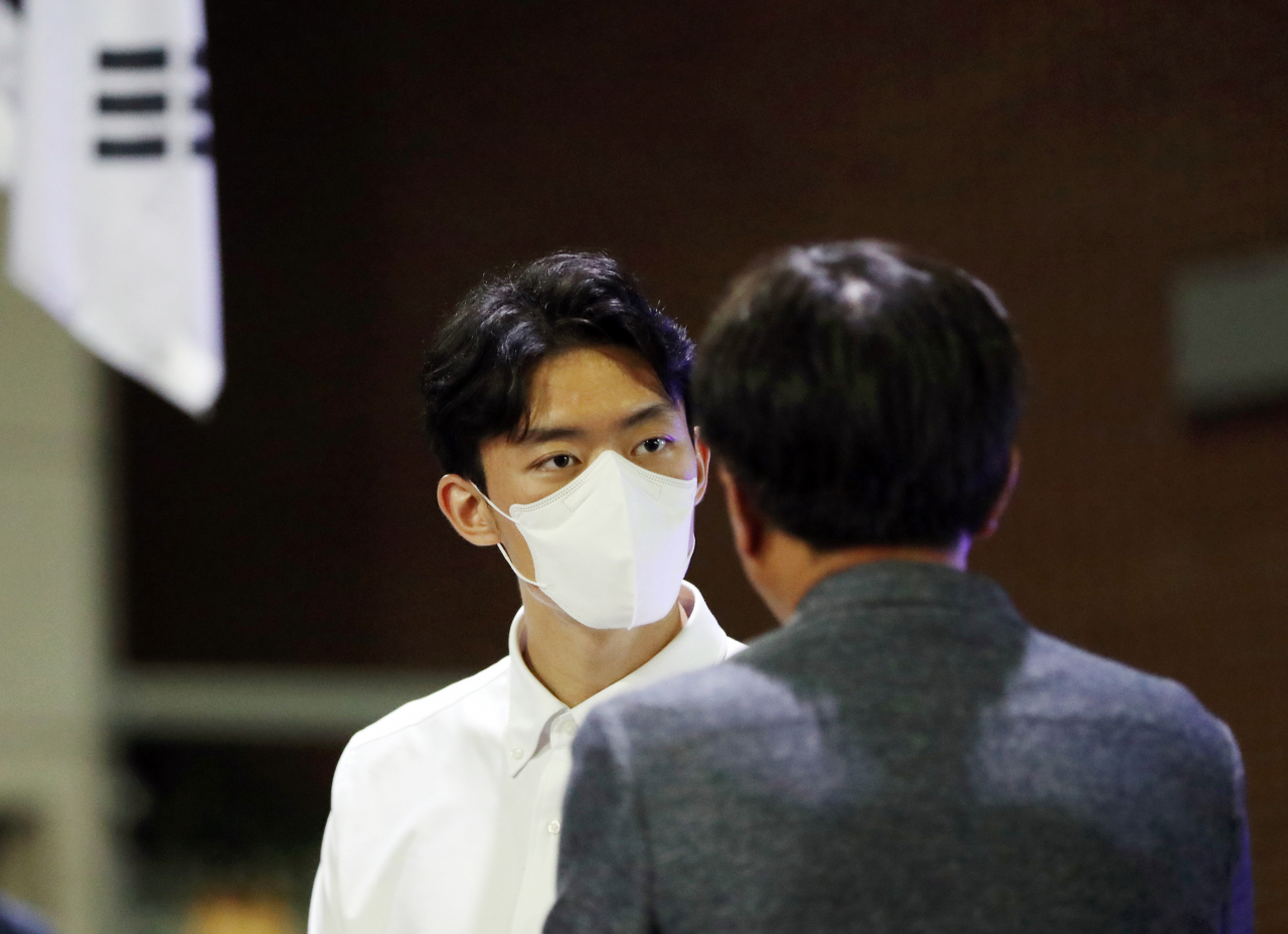 17일 오후 광주 동구 금남로에서 전두환 전 대통령의 손자 전우원씨가 5·18 민주화운동 43주년 전야제에 참석하고 있다. [연합]